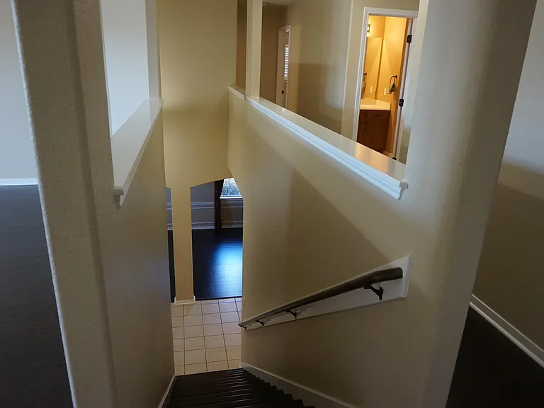 2121 Warwick Pl — Photo 14