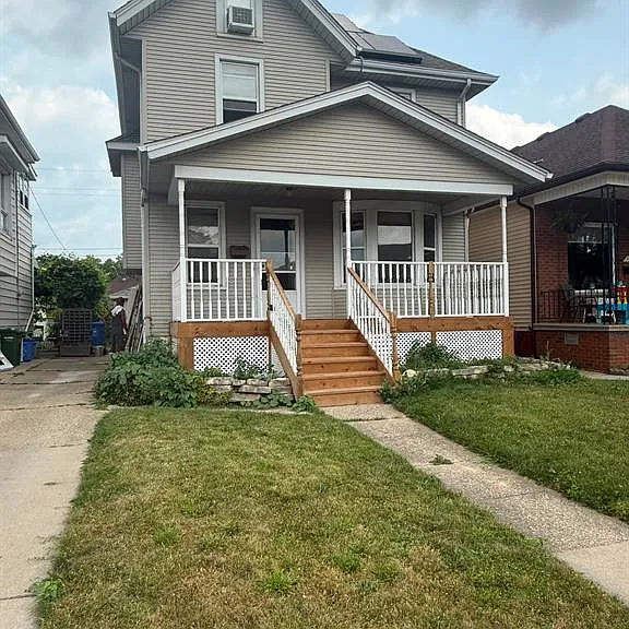 1058 Moy Ave — Photo 5
