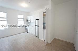 2nd image of 1611 Meridian Ave APT 208
