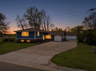 8504 Edison St NE, Blaine, MN 55449