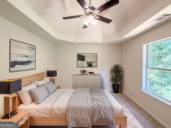 4th image of 170 Rosewood Cir