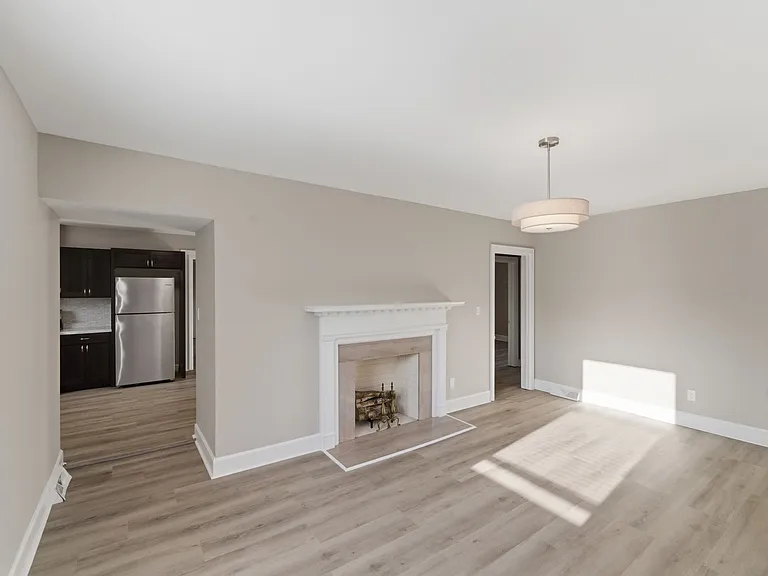 2405 Greenland Ave — Photo 3