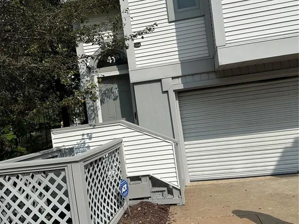 41 Columbus Square Dr S, Saint Louis, MO 63101