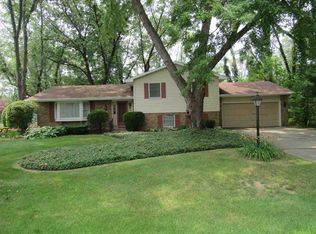 53153 Berwick Dr, South Bend, IN