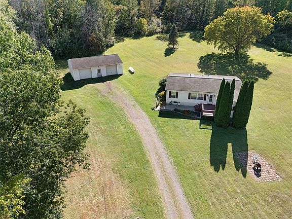 2nd image of 12410 Countryman Rd
