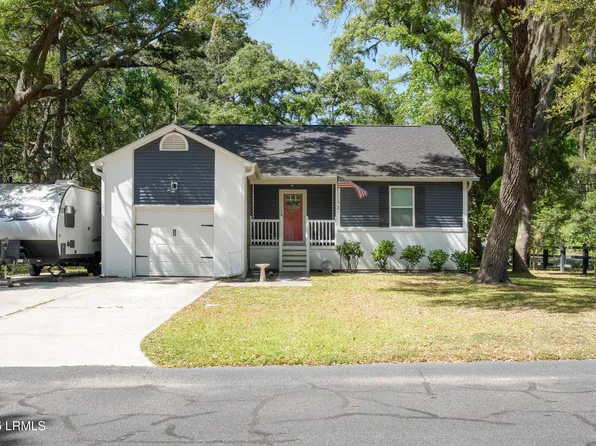2 Arbor Ln, Saint Helena Island, SC 29920