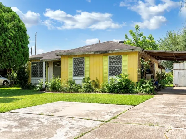 1314 Lawrence Ave, Pasadena, TX 77506