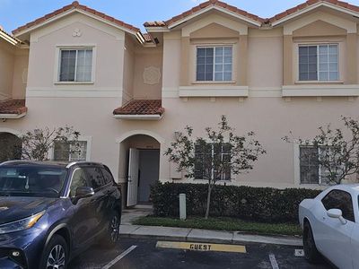 8866 N Isles Cir, Tamarac, FL, 33321