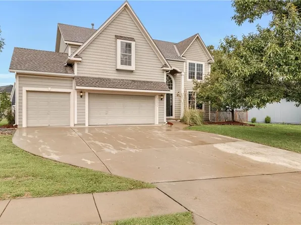 25046 W 150th Ct, Olathe, KS 66061