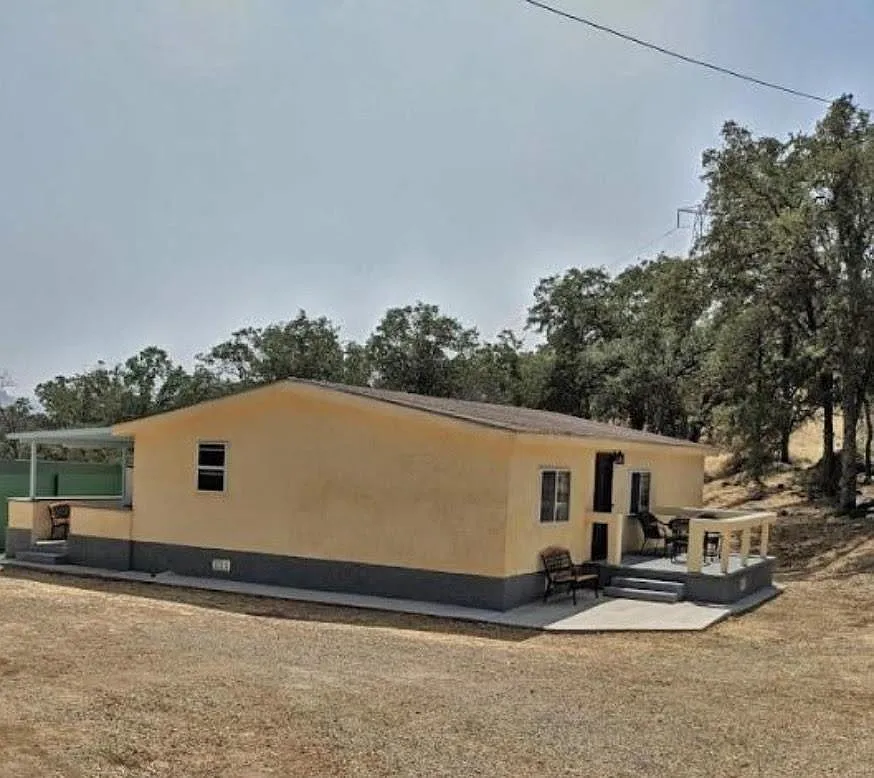 1321 Elwood Rd photo 1