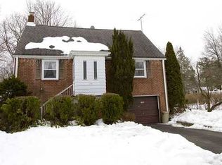 106 E Lewis Ave, Pearl River, NY 10965