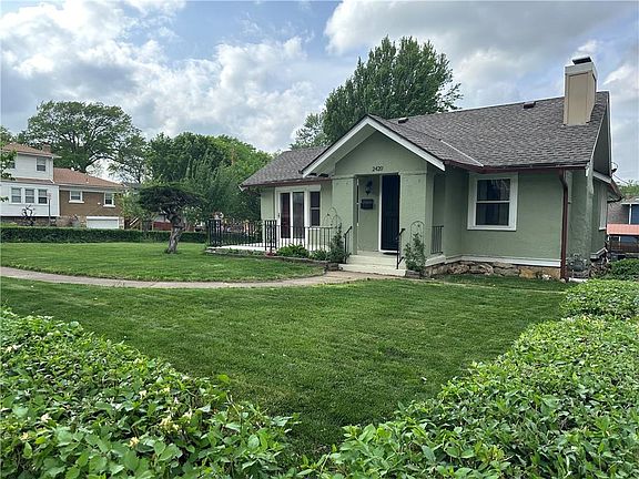 4th image of 2420 Minnesota Ave