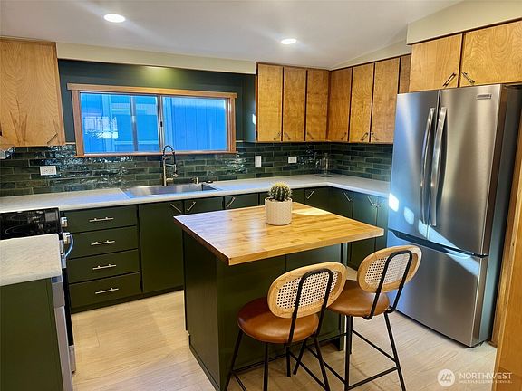 4th image of 1264 Jones Drive