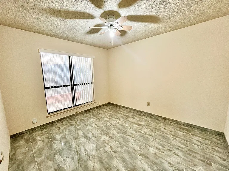 3904 Woodbury Ct — Photo 27