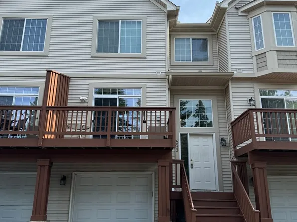 6022 Upper 35th St N, Oakdale, MN 55128