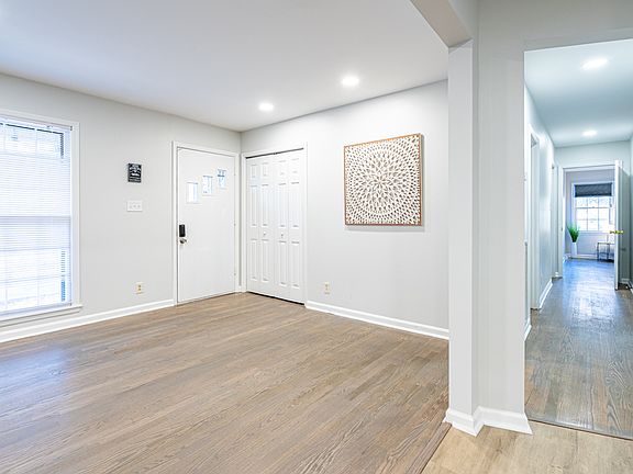 2nd image of 804 Vestavia Pl SE