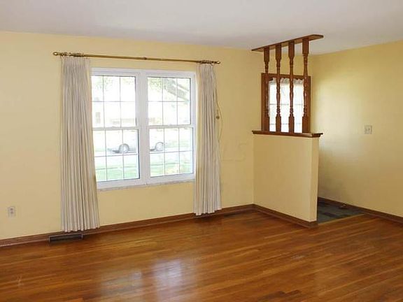 2nd image of 359 Cadbury Dr