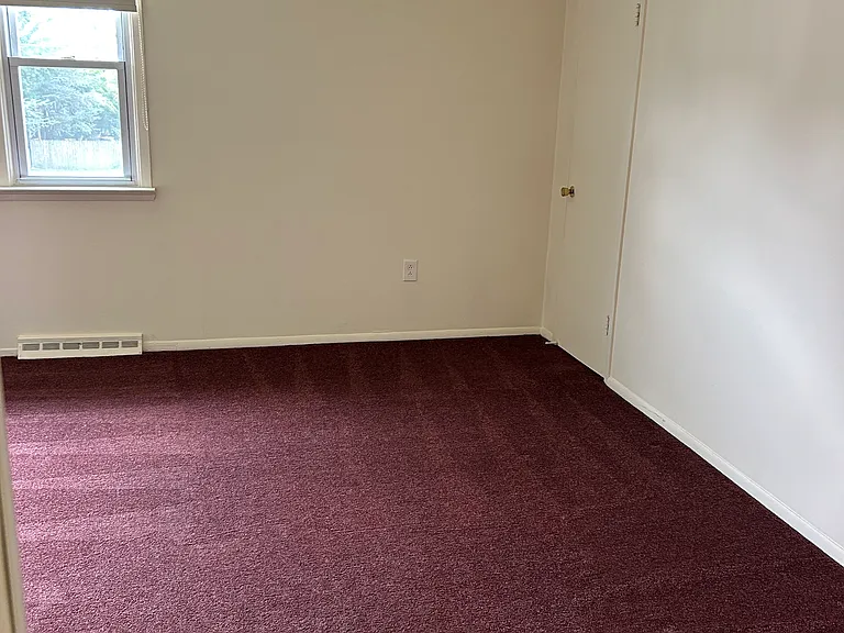 335 Brown St — Photo 3