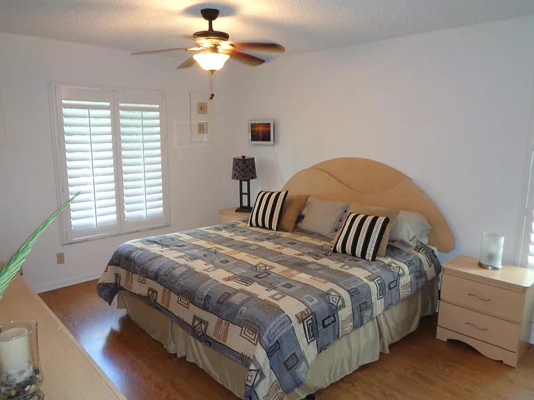 2512 SE Anchorage Cv #A-3 — Photo 16
