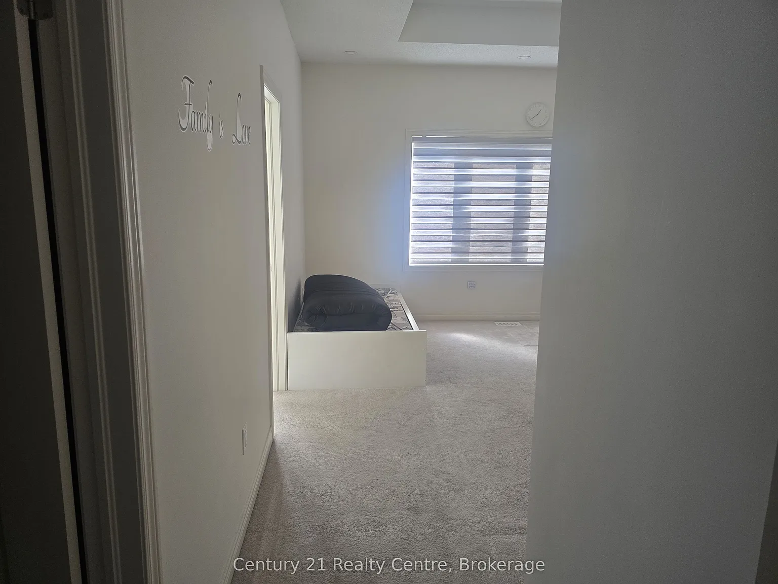 6 bed, $2,600 — Photo 4