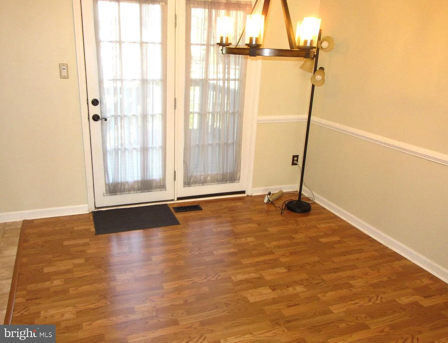 2 bed, 2.5 bath, 2945 sqft, $1,825 — Photo 3