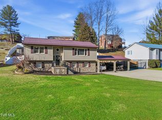 326 Big Springs Rd, Elizabethton, TN 37643