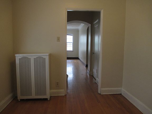 5th image of 1113 Holly Ct APT 209