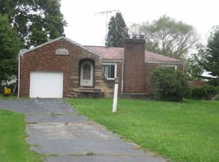 430 Colonial Dr, Youngstown, OH