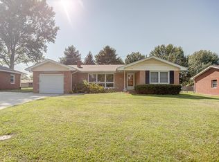 506 Courtesy Ln, Bethalto, IL 62010
