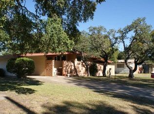 400 Galbraith Ave, Kerrville, TX 78028