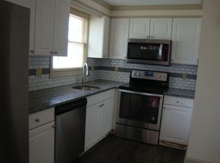 326 Main St APT 6, Portland, CT 06480