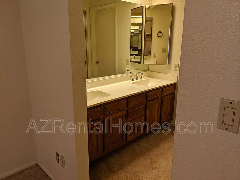 609 E Mesquite Cir #127 — Photo 11