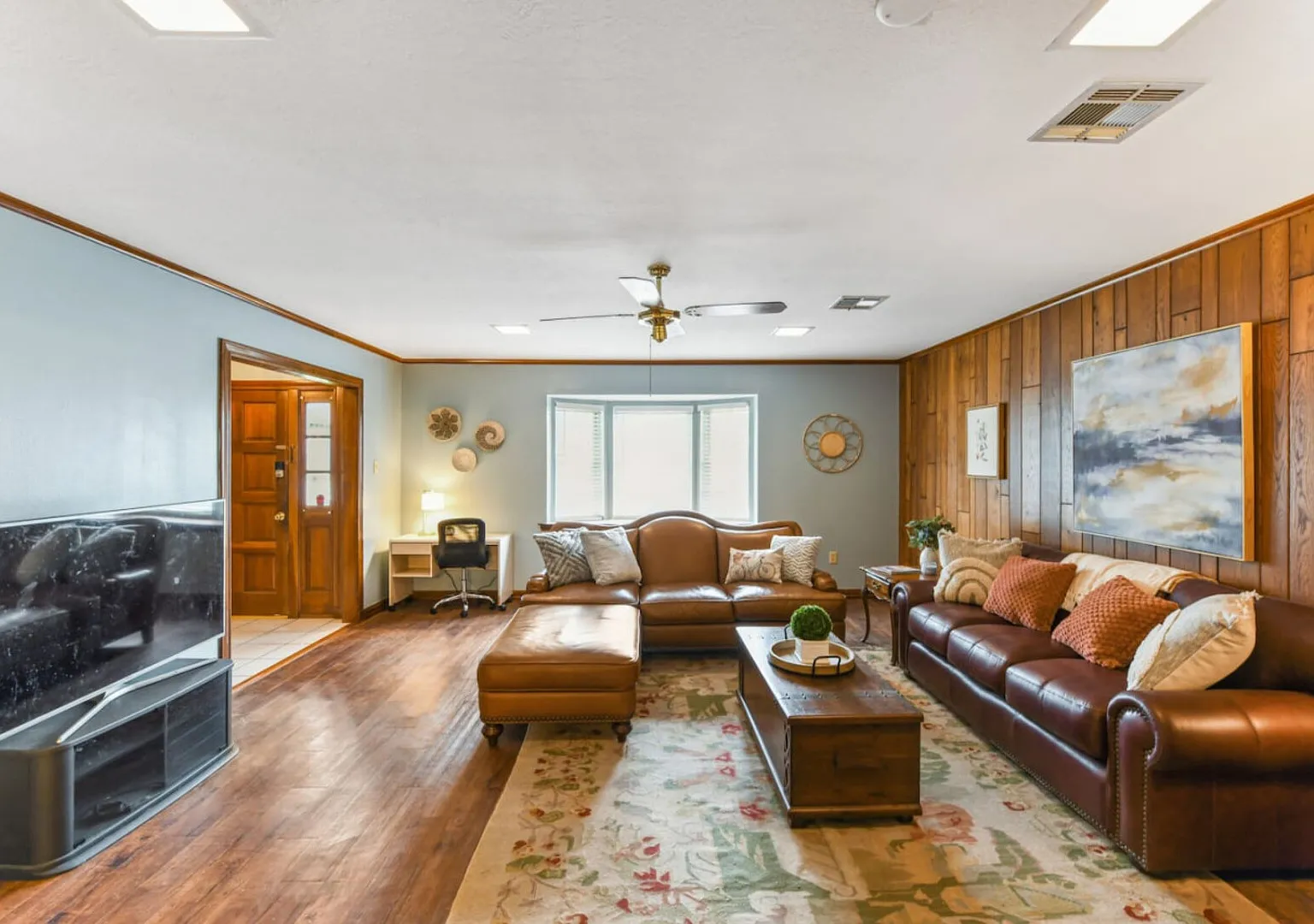 Lovely Metairie 1600sft Loft 10 mnts to Hospitals! — Photo 1