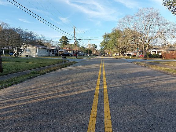 5th image of 2407 4th Ave