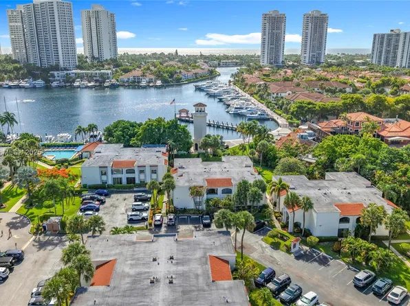 3552 Magellan Cir #122-2, Miami, FL 33180