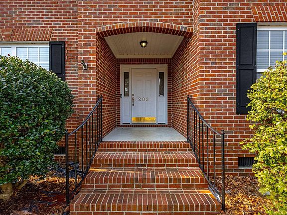 3rd image of 203 Ashley Place Rd