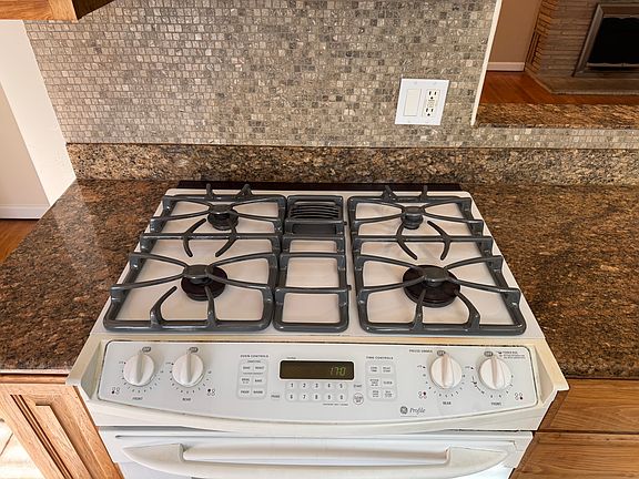 4th image of 114 Sandalwood Ct