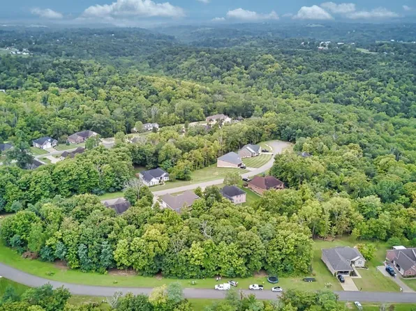 90 Wyoming Ct, Lawrenceburg, IN 47025