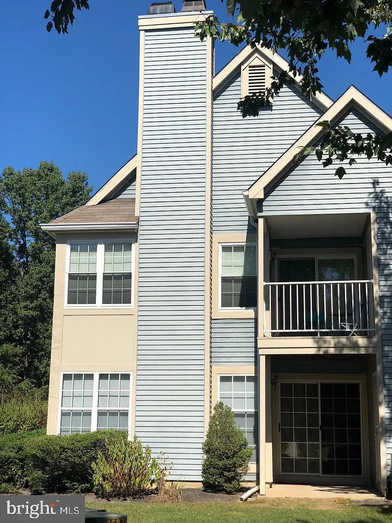 2 bed, 2.0 bath, 1240 sqft, $2,650 — Photo 1