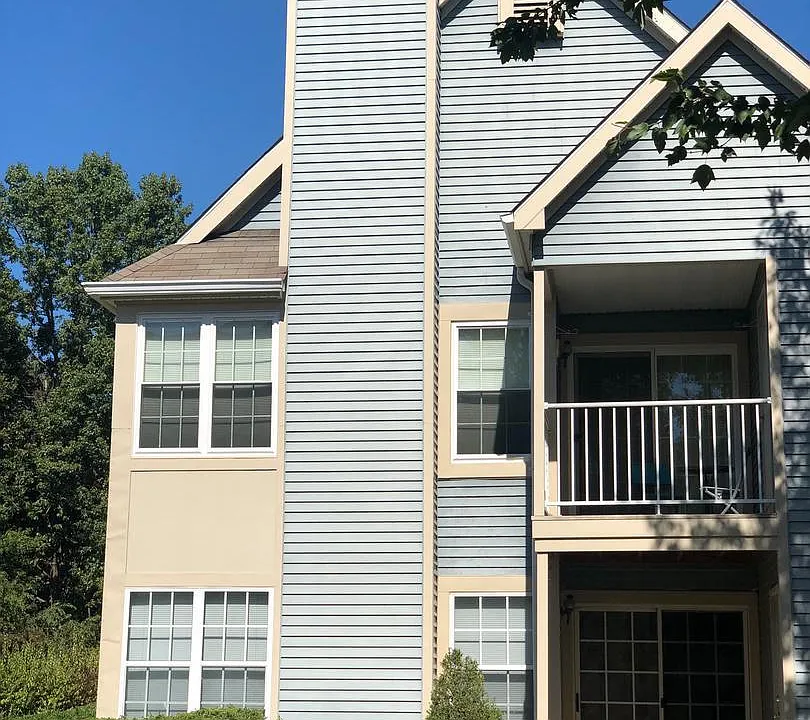 237 Andover Pl