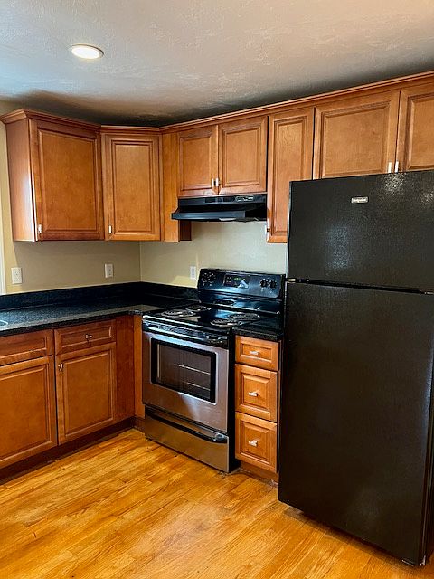 1st image of 82 Harwood St #2