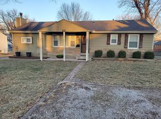 217 NE Eastridge St, Lees Summit, MO 64063