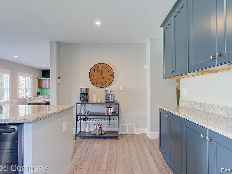 2933 Horton St, photo 16