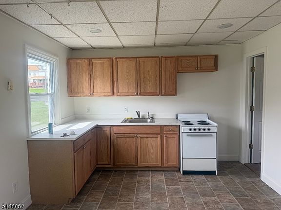 2nd image of 630 Dewey Ave #B