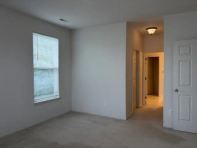 1452 Fox Pointe Cir — Photo 12