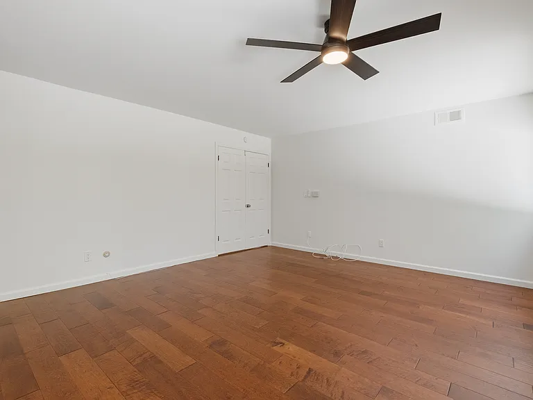 4215 Balcony Dr — Photo 30