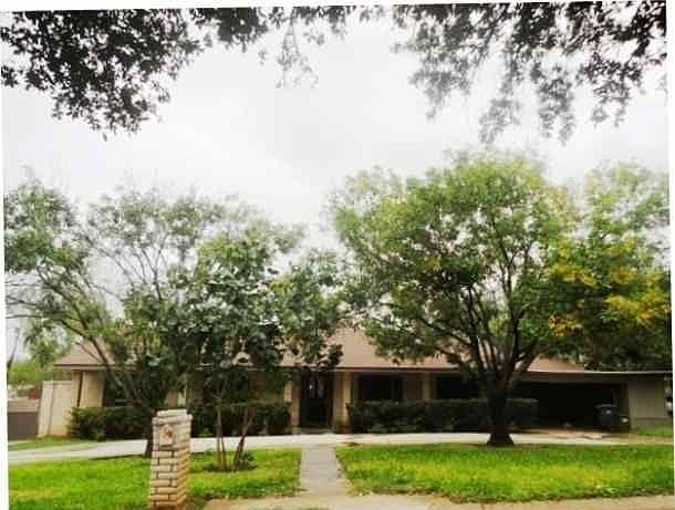 1st image of 313 Belaire Dr