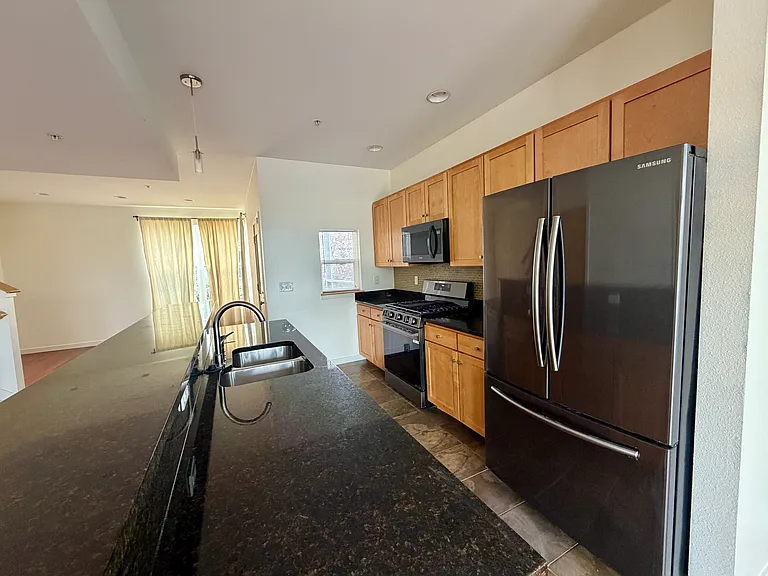 1348 Yellow Pine Ave — Photo 11