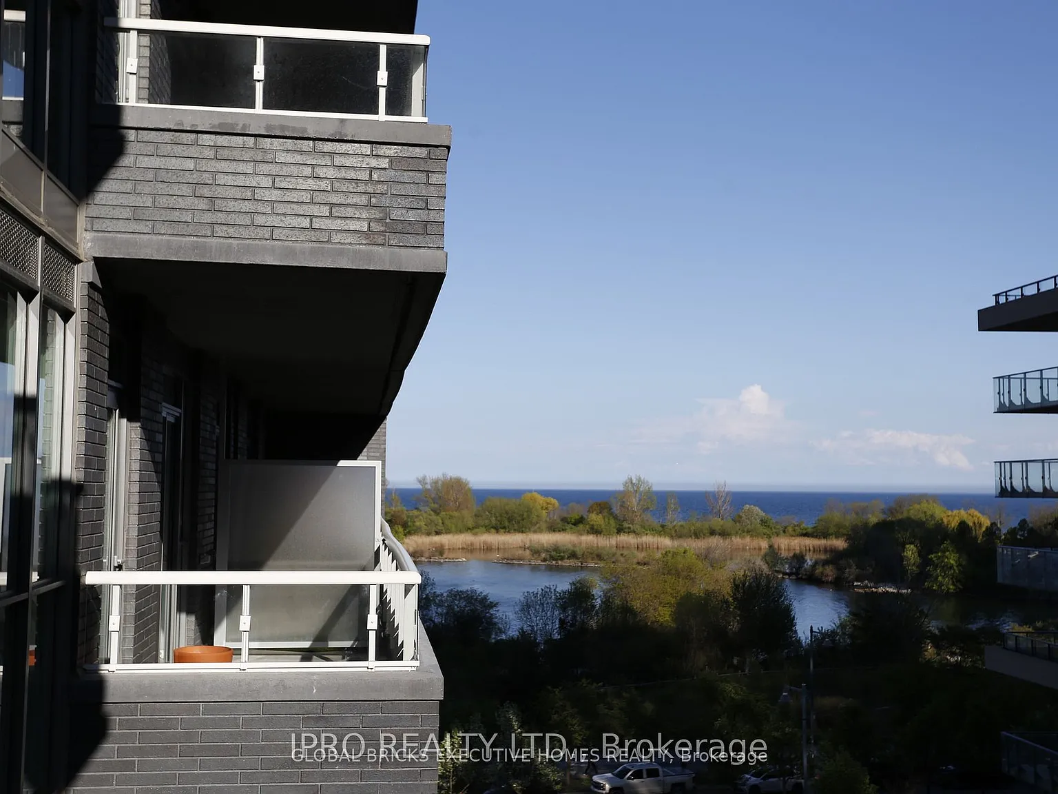 2 bed, $2,600 — Photo 2