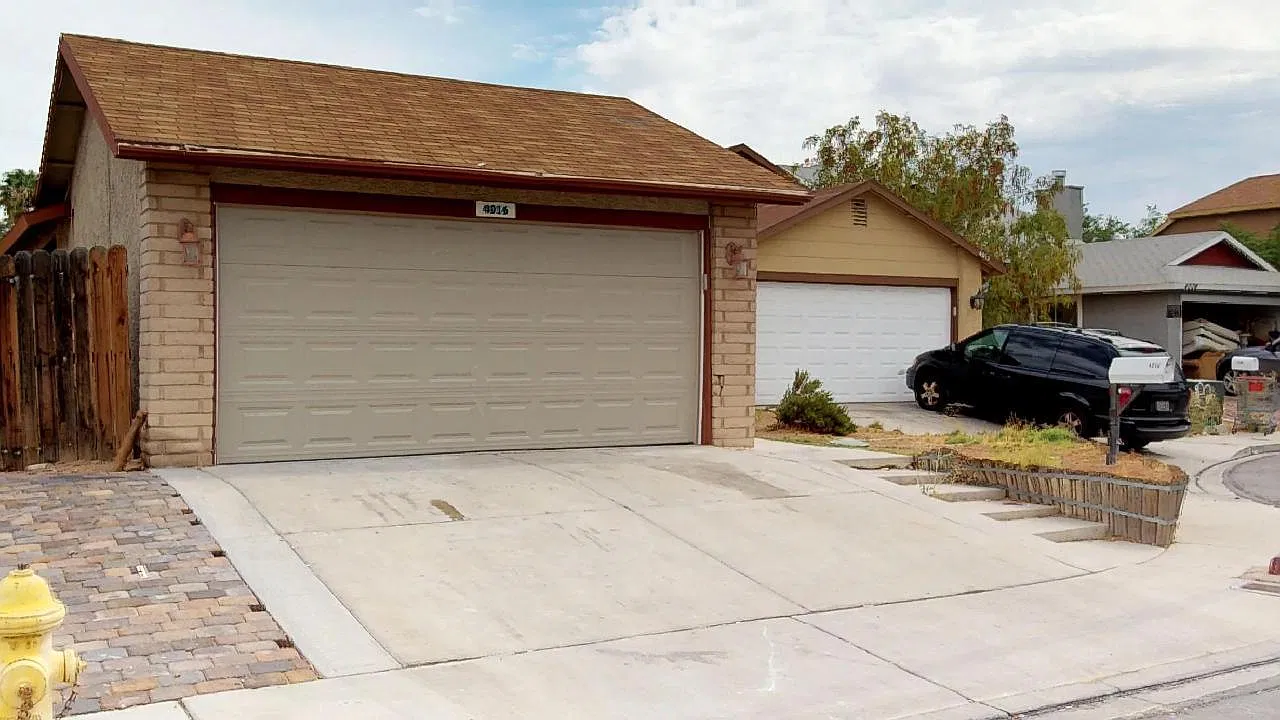 2 bed, 918 sqft, $1,495 — Photo 1